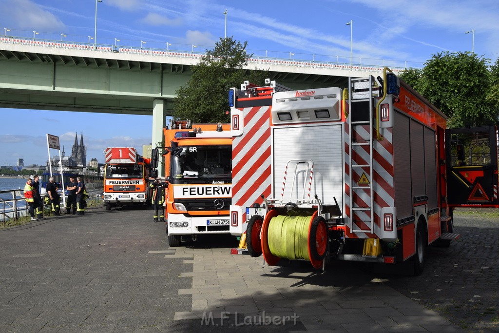 Schiff 1 Koeln in Hoehe der Koelner Zoobruecke P119.JPG - Miklos Laubert